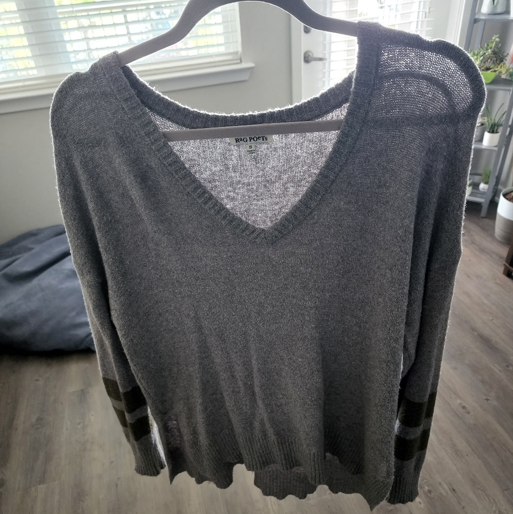 V-neck Sweater